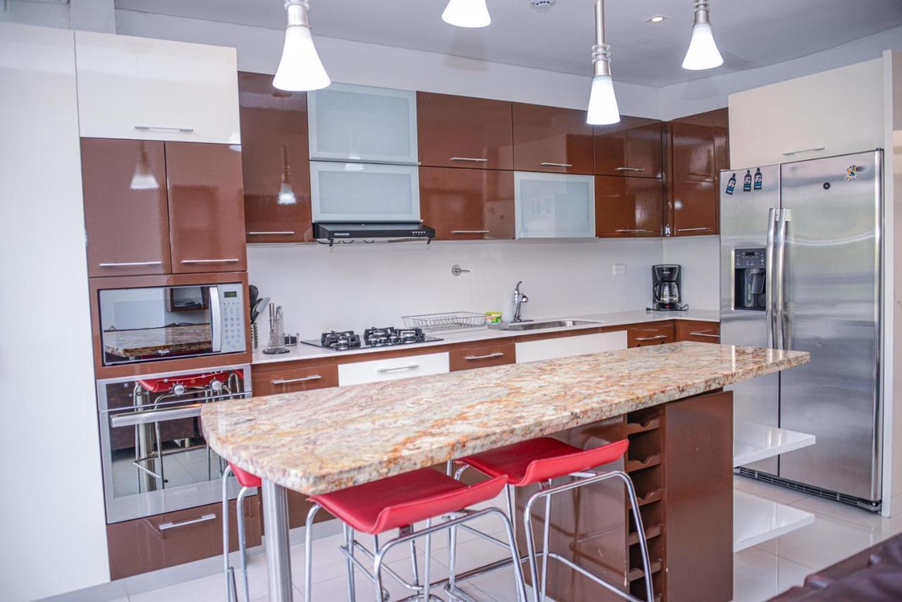 Apartamento Lleras Ac Hot Tub Medellín Buitenkant foto