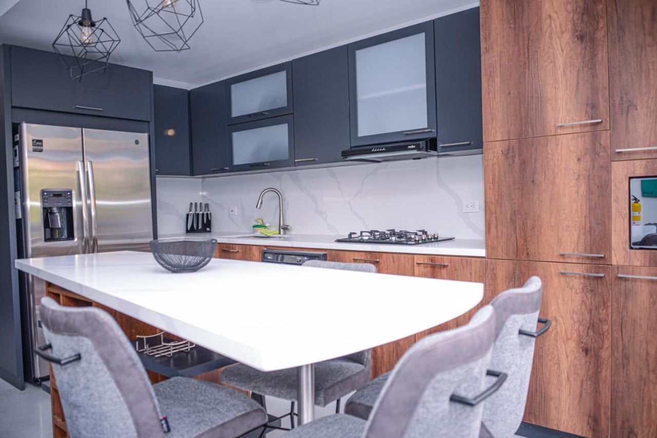 Apartamento Lleras Ac Hot Tub Medellín Buitenkant foto