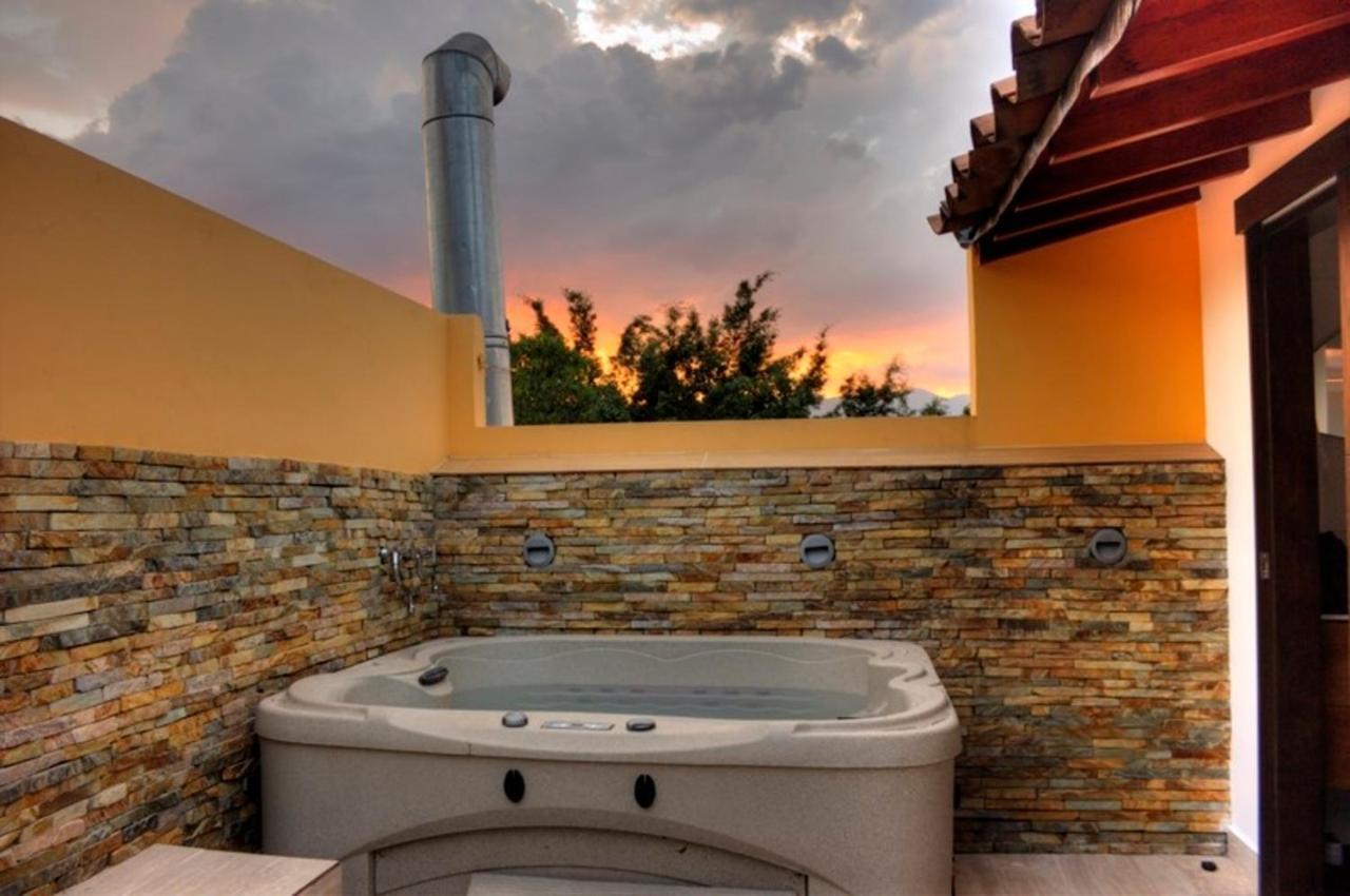 Apartamento Lleras Ac Hot Tub Medellín Buitenkant foto