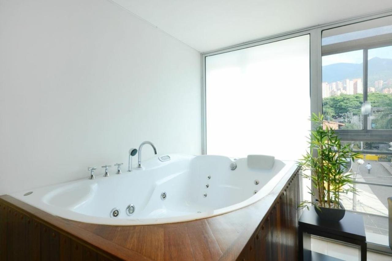 Apartamento Lleras Ac Hot Tub Medellín Buitenkant foto